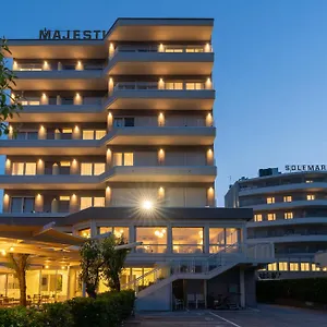 Hotel Majestic
