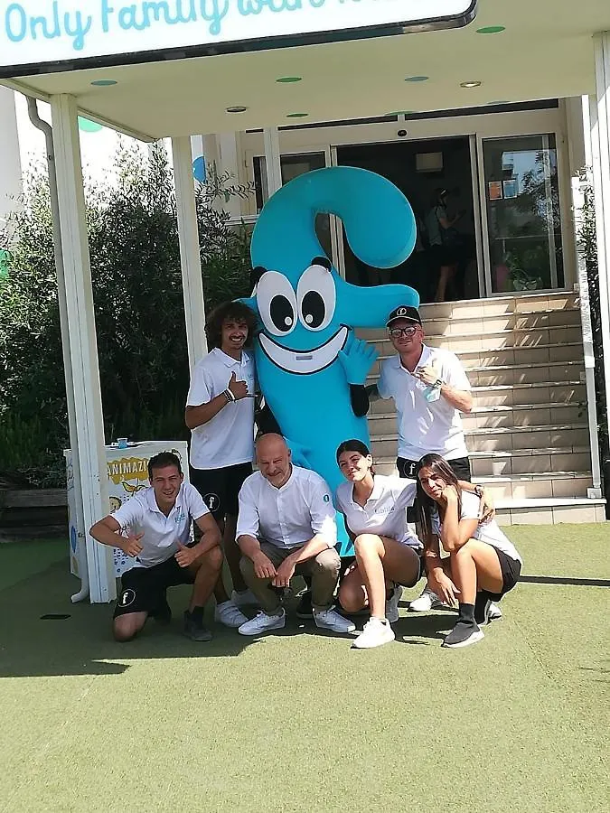 Fabilia Family Resort Milano Marittima 3*,